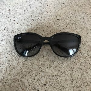 Cat eye ray band sunglasses Come with case!